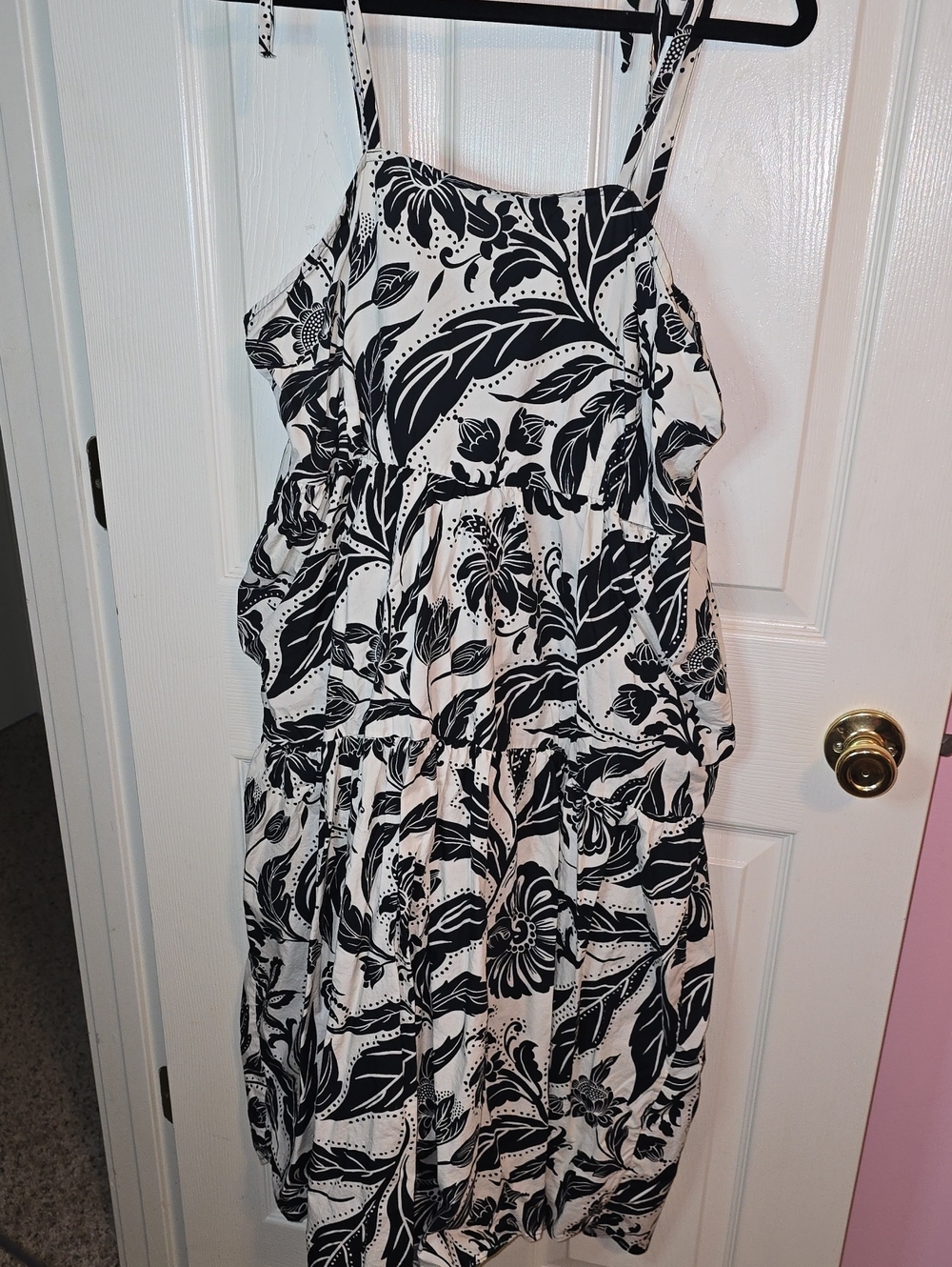 Who What Wear Black and White Floral Dress